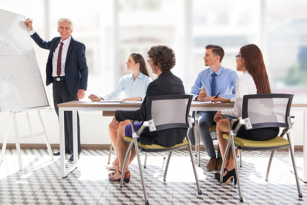 Les représentants suppléants bénéficient-ils de la formation légale des membres du CSE ?